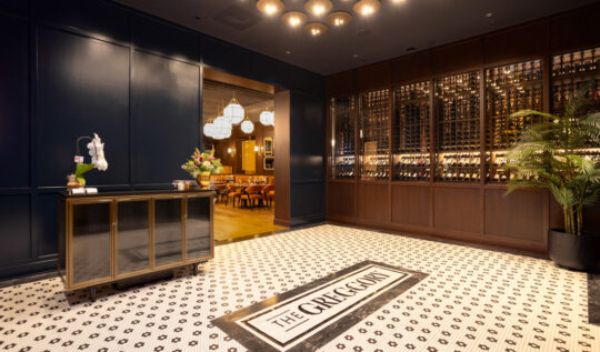 Restaurant Entry Design: Why the First 30 Seconds Matter Most